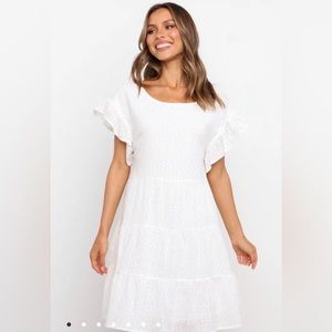 Petal & Pup Elisa white eyelet flutter sleeve tiered dress size S/M